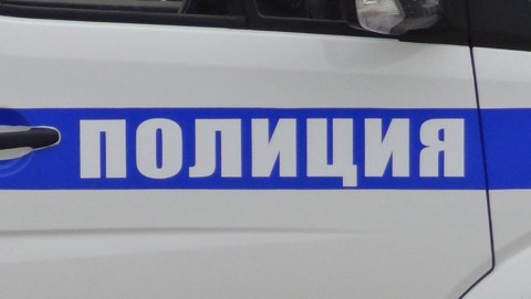 В Красновишерске госавтоинспекторы задержали водителя, совершившего кражу денег и угон автомобиля
